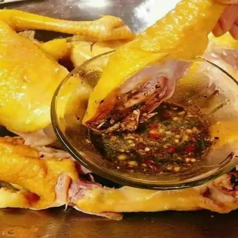 Hình ảnh Gà Ủ Muối - K.T Food - Lê Văn Lương  