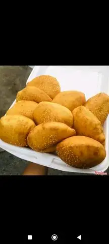 Hình ảnh Bánh Tiêu Cô Hoa - Nguyễn Hữu Tiến