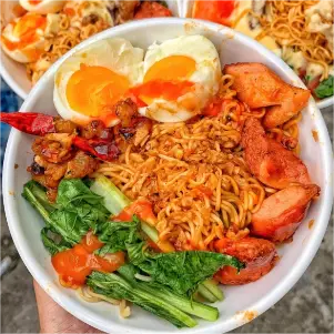 Hình ảnh Happy Day - Mì Trộn, Bông Lan Trứng Muối & Ăn Vặt - Nơ Trang Long