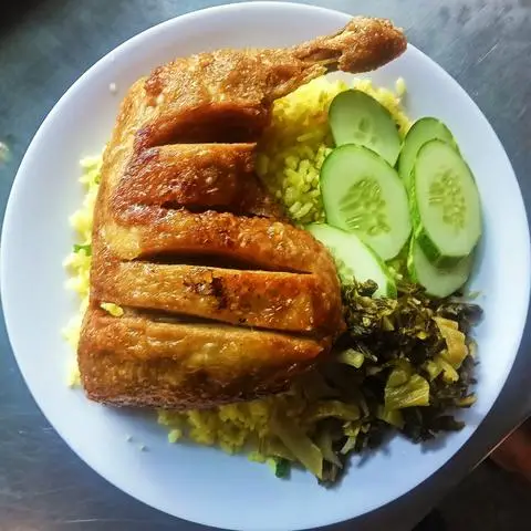 Hình ảnh Cơm Gà Xối Mỡ Thành Phát - Vĩnh Lộc