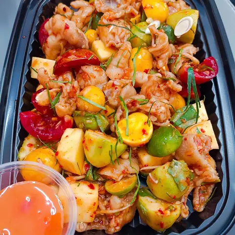 Hình ảnh Chân Gà Sốt Thái - Vườn Lài