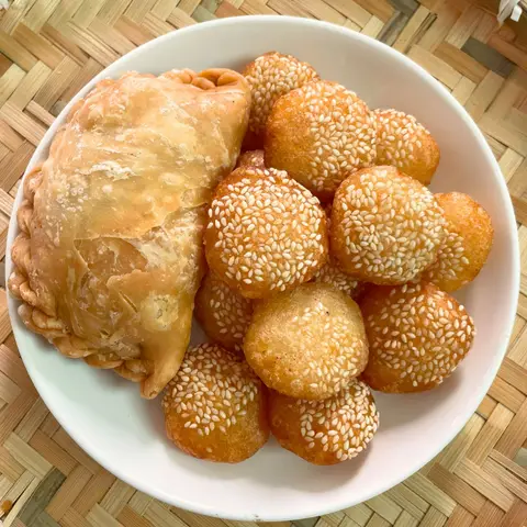 Hình ảnh Bánh Cam - Trần Hữu Trang