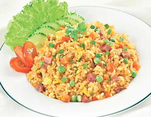 Hình ảnh Út Châu - Cơm Chiên Dương Châu Và Mì Xào - Cách Mạng Tháng 8