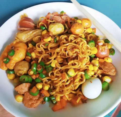 Hình ảnh Anh Em Quán - Mì Trộn, Đồ Ăn Vặt & Gà Ủ Muối - Phương Mai