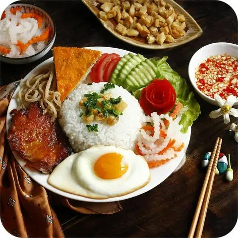 Hình ảnh Cơm Sườn Tốc Độ - Trần Xuân Soạn
