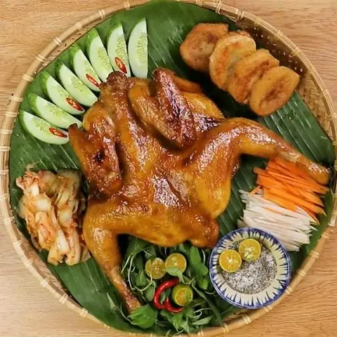 Hình ảnh Gà Nướng Cơm Lam Kim Kê - Lê Văn Lương