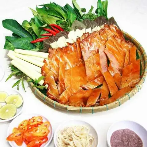 Hình ảnh Quán Nướng Lu Hóa Công - Da Heo Nướng Giòn & Gỏi Ốc Giấy - Cây Cám