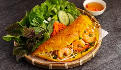 Hình ảnh Cô Nga - Bánh Xèo Miền Tây - Hòa Hưng