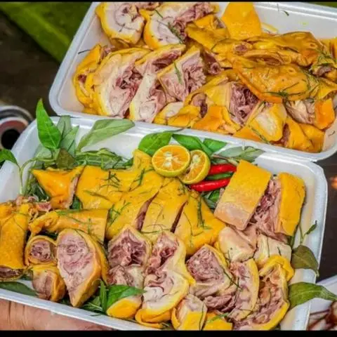 Hình ảnh Bác 2 Vối - Gà Ủ Muối Hoa Tiêu - Chung Cư Hà Kiều