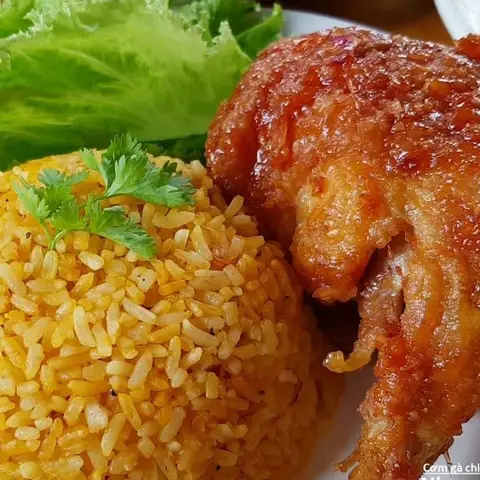 Hình ảnh Cơm Chiên Gà Mắm Tỏi Quỳnh Anh - Man Thiện