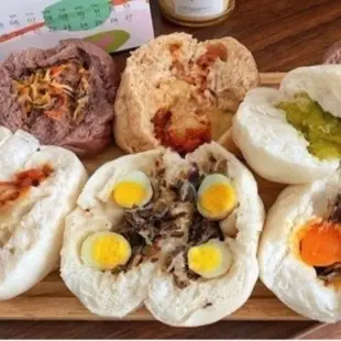 Hình ảnh Bánh Bao Thúy Đỗ - Bánh Bao Xá Xíu Phô Mai & Bánh Bao Gà Nấm Gạo Lứt Phô Mai - Phan Văn Trị