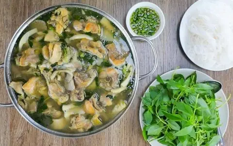 Hình ảnh Lẩu Gà Lá É Góc Miền Trung - Võ Oanh
