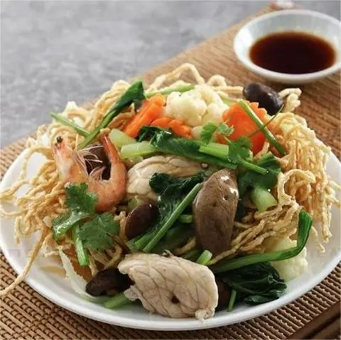 Hình ảnh Quán Xào A Hưng - Hủ Tiếu Xào, Mì Xào Giòn & Cơm Gà Xối Mỡ - Thống Nhất