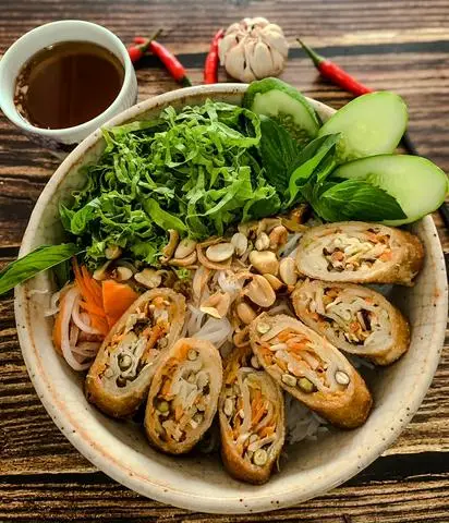 Hình ảnh Nhàn Vegan - Bếp Thuần Chay - Nguyễn Gia Trí