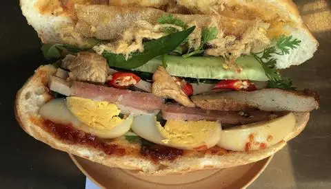 Hình ảnh Bánh mì Châu Đốc - Huỳnh Tấn Phát