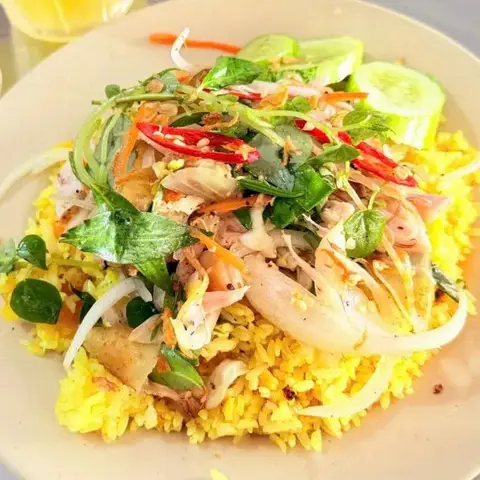 Hình ảnh Gà Ta Tam Kỳ Diễm - Cơm Gà Xé, Miến & Gỏi Gà - Lê Văn Thọ