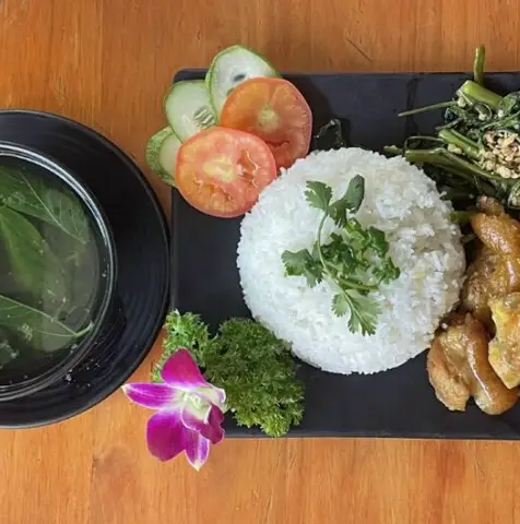 Hình ảnh Bia Hà Nội 313 - Cơm Trưa Văn Phòng - Nguyễn Trọng Tuyển