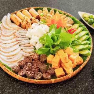 Hình ảnh Cô Ba - Bún Đậu Mắm Tôm, Bún Bò & Bún Riêu - Lê Thị Hoa