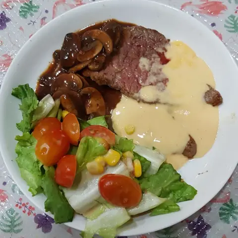 Hình ảnh Beef Steak Bà Dinh Lữ Gia - Đường Số 3