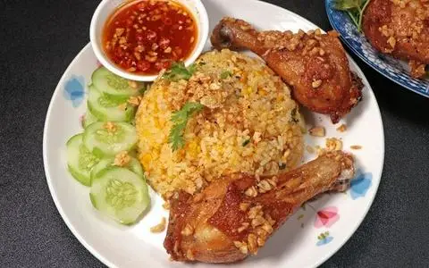 Hình ảnh Cơm Chiên Gà Xối Mỡ 156 - Bùi Điền 