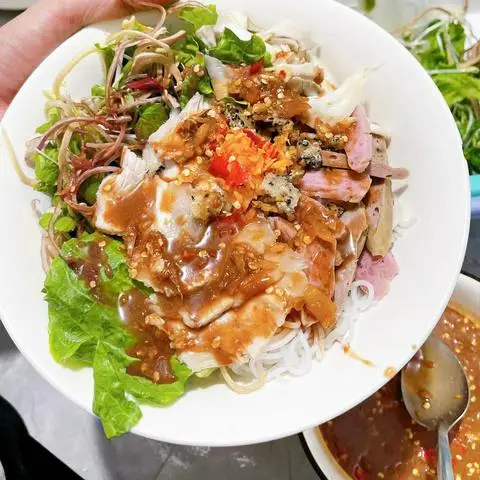 Hình ảnh Mon Mon - Bánh Mì Phá Lấu, Bún Mắm Nêm & Bún Thái - Đường Số 2