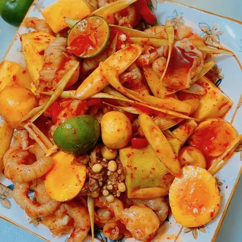 Hình ảnh Chân Gà Sả Tắc & Sốt Thái - Bếp Nhà Kem - Kinh Dương Vương