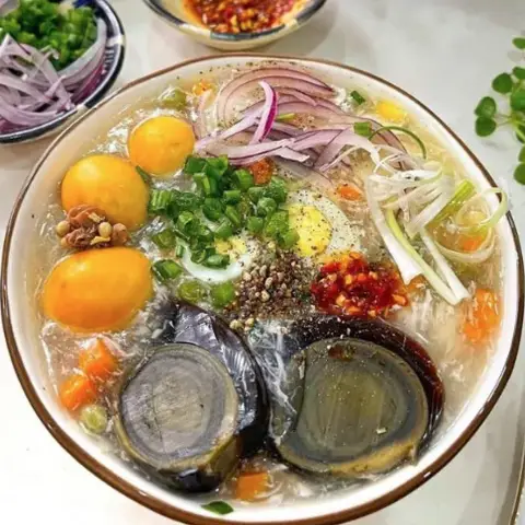 Hình ảnh Súp Cua Út - Nguyễn Thượng Hiền
