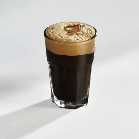 Hình ảnh Vẹt Cafe - Nguyễn Thị Nhỏ