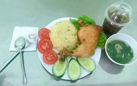 Hình ảnh Quán Ăn Hương Ký - Cơm Gà Xối Mỡ & Mì Xào - Lê Thánh Tôn
