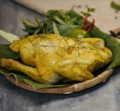 Hình ảnh Bé 2 Food 1 - Gà Ủ Muối Hoa Tiêu - Tỉnh Lộ 10