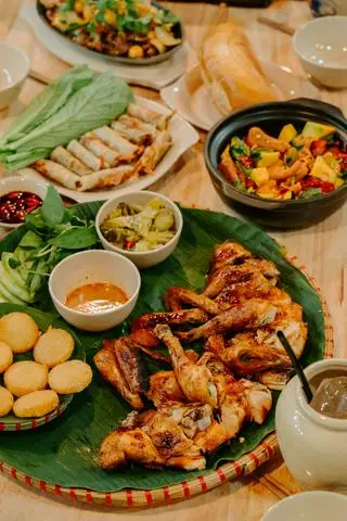 Hình ảnh Trùm Gà - Gà Nướng Lên Mẹt & Lẩu Gà Lá É - Trương Thị Hoa