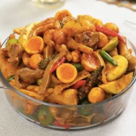 Hình ảnh Chân Gà Sốt Thái Mix Trứng Non - Hoàng Văn Thụ