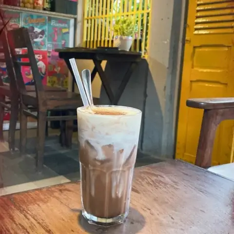 Hình ảnh Tiệm Cà Phê Sài Gòn 1992 - Bác Ái