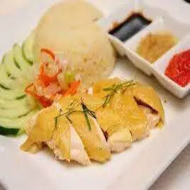 Hình ảnh Cơm Gà Xé Lá Chanh Xứ Nẫu - Lý Phục Man