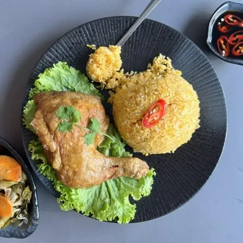 Hình ảnh Cơm Gà Xuân Mai - Văn Cao