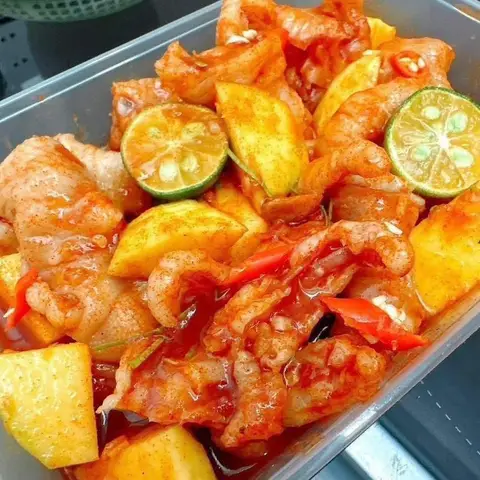 Hình ảnh Kaka - Chân Gà & Trứng Non Sốt Thái - Lê Trọng Tấn
