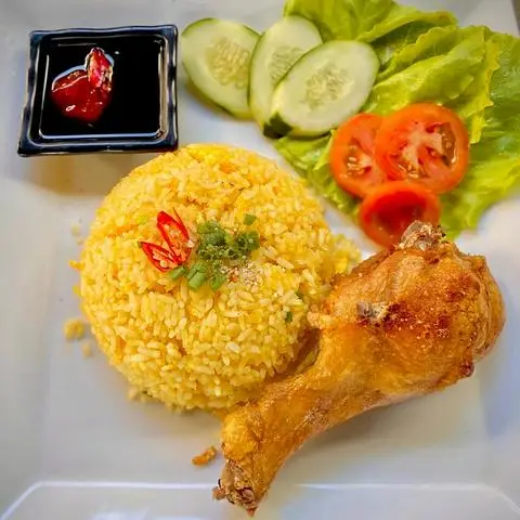 Hình ảnh Tú Mập Cơm Gà Xối Mỡ - Nguyễn Súy