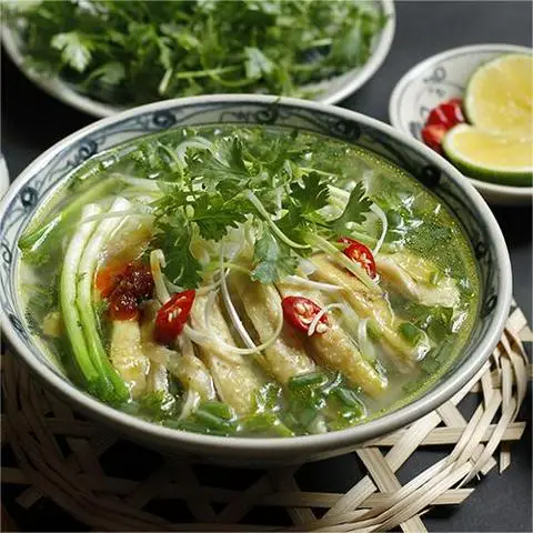 Hình ảnh Kim Liên - Cơm, Phở & Gỏi Gà Ta - Lã Xuân Oai