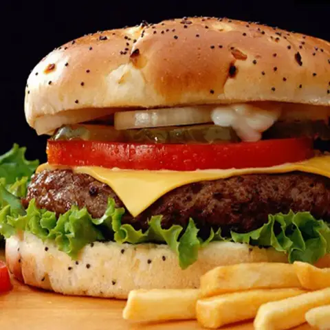 Hình ảnh Hamburger Lucky - Lãnh Binh Thăng