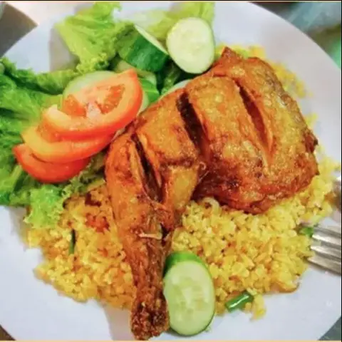 Hình ảnh Cơm Gà Xối Mỡ & Mì Trộn A Hào - Nguyễn Văn Khối