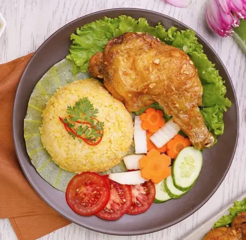 Hình ảnh Cơm Gà Xối Mỡ Tân Phát - Đường Số 21