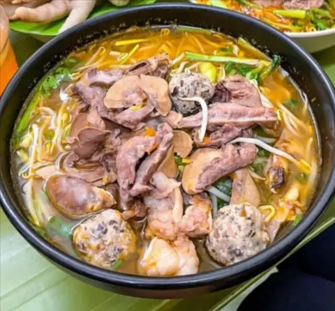 Hình ảnh Mì Tim Cật Chua Cay Phương Anh - Võ Chí Công