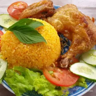 Hình ảnh Cơm Gà Xối Mỡ & Xôi Mặn - Tôn Đản