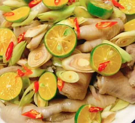 Hình ảnh BẾP DI QUÂN - Chân Gà Ngâm Sả Tắc - Nguyễn Trung Trực