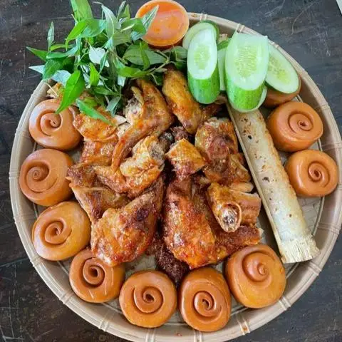 Hình ảnh Gà Nướng Cơm Lam Bánh Bao Bảo Linh - Lê Văn Lương