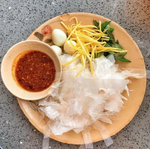 Hình ảnh Ăn Vặt Bánh Tráng - Tên Lửa
