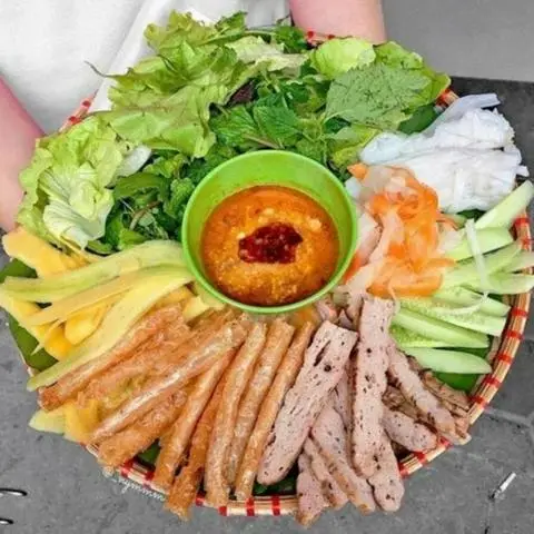 Hình ảnh Đồ Ăn Vặt - Gà Nướng & Nem Nướng - Lê Trọng Tấn