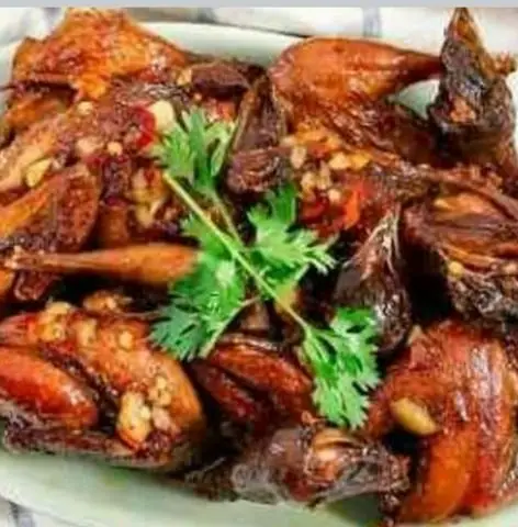 Hình ảnh Vỹ Hào - Cút Chiên Bơ & Cá Viên Chiên Mắm Tỏi - Lê Văn Khương