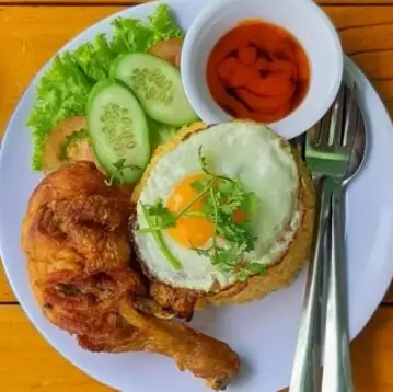 Hình ảnh Cơm Gà Xối Mỡ 117 - Bình Tây