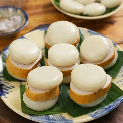 Hình ảnh Bánh Dày Giò Chả - Trần Hữu Trang